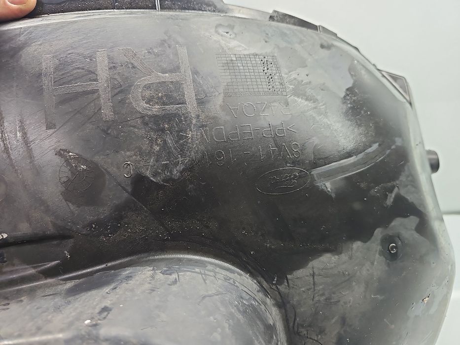 Carenaj roata dreapta fata Ford Kuga I [Fabr 2008-2012] 8V41-16114-AC