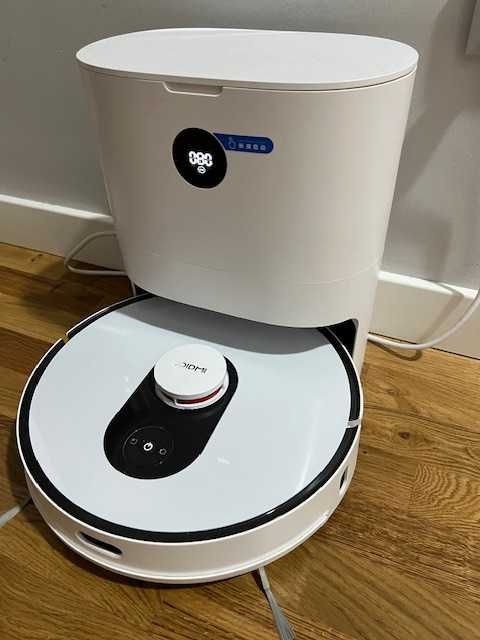 продается пылесос робот