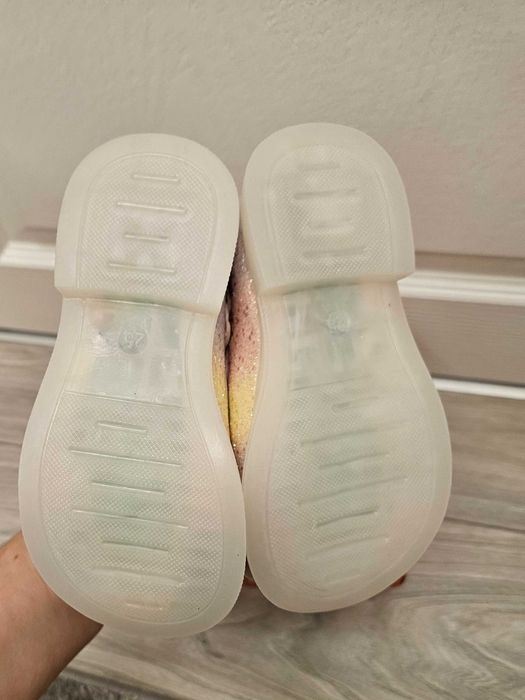 Обувки за момиче