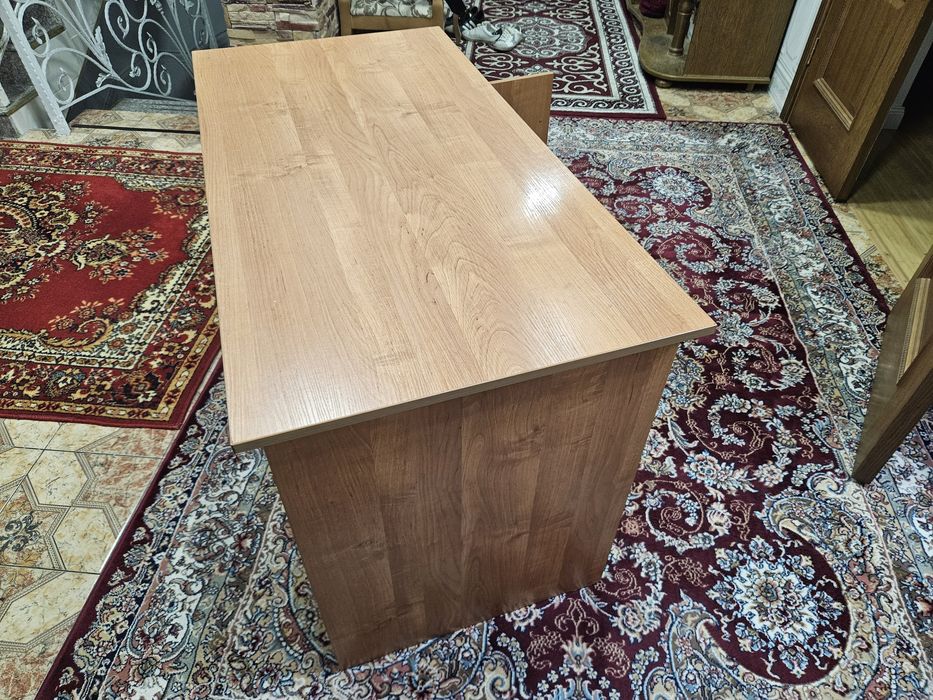 Офисный стол б/у