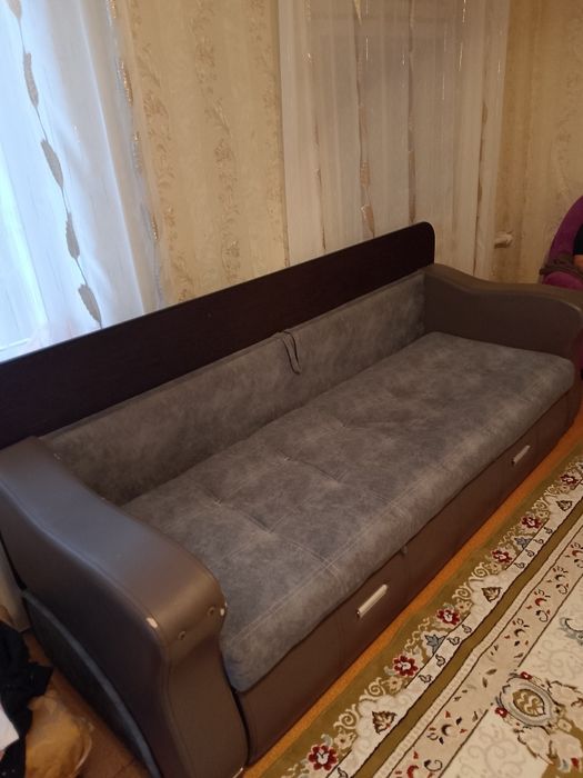 Продам диван-стол