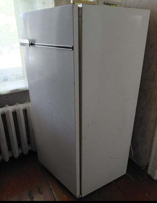 Продам холодильник