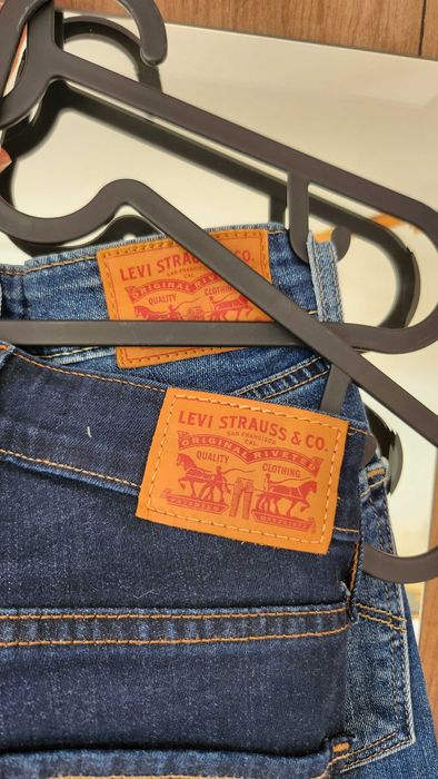 Дънки Levis skinny fit high rise w24 l32 син цвят и тъмно син