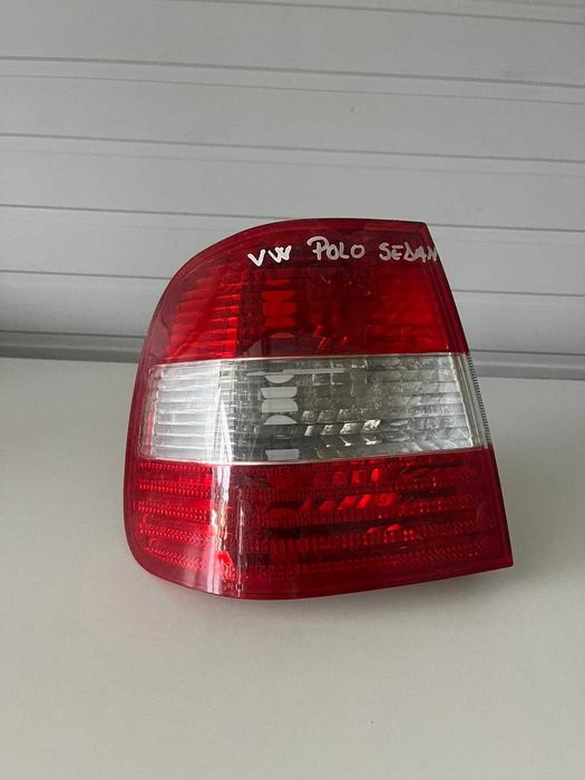 Stop spate stanga (tripla) Volkswagen Polo Sedan (2001–2005)