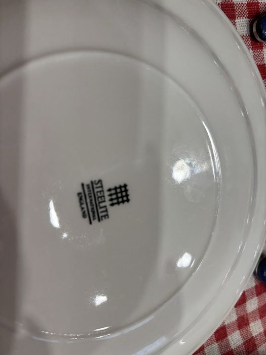 Комплект чинии английски порцелан и прибори за хранене