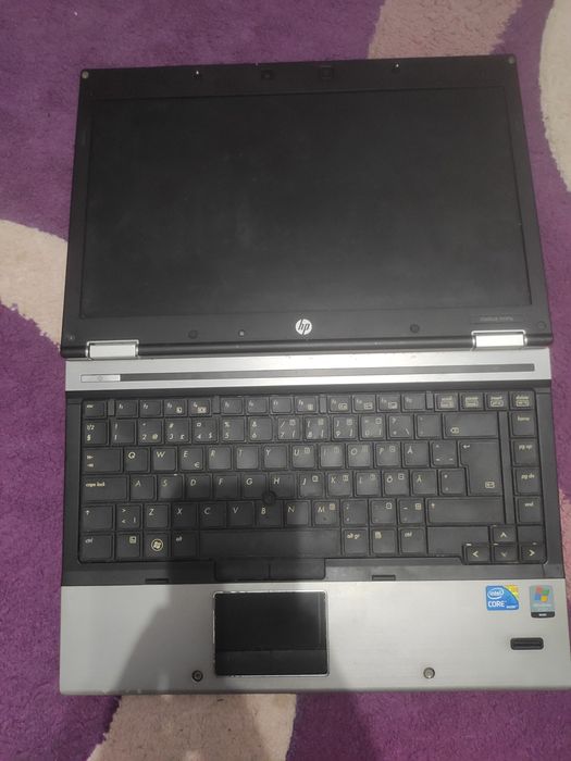 Laptop de vânzare HP cu încărcător ORIGINAL
