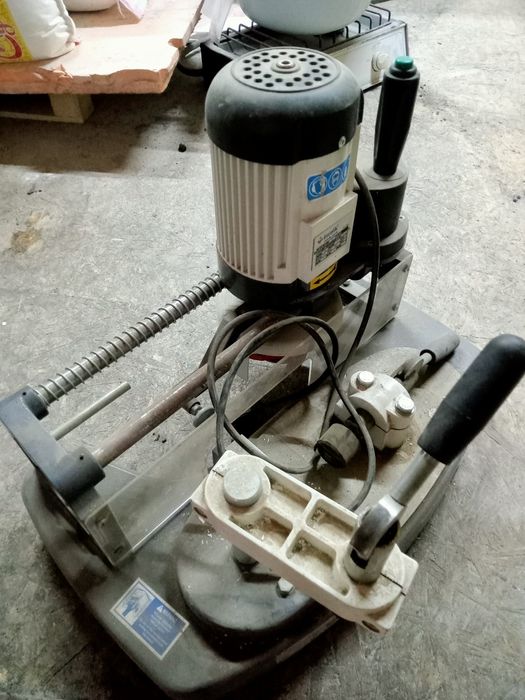 Ручной станок для производства окон ПВХ