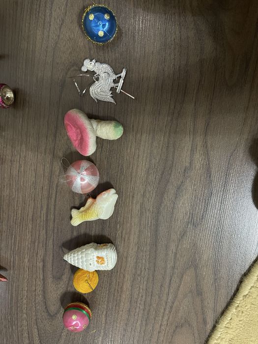 Елочные игрушки , советские , целые , стеклянные и ватные