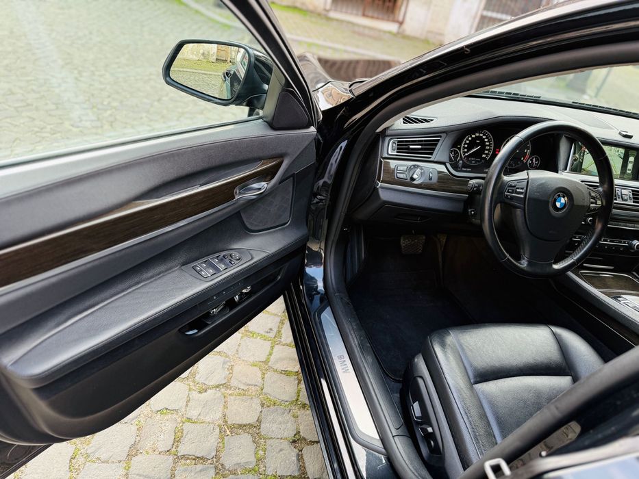 Bmw 730D Facelift , Camera , Perdelute , Keyless , Km Reali VARIANTE