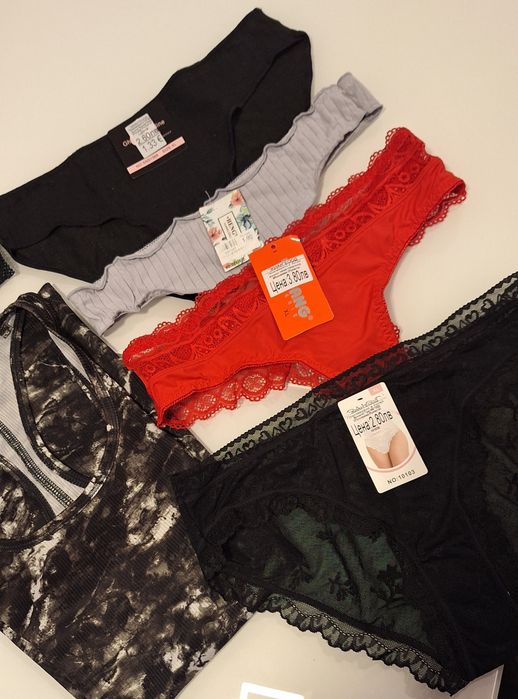 4бр. бикини,потник и мрежести ръкавички