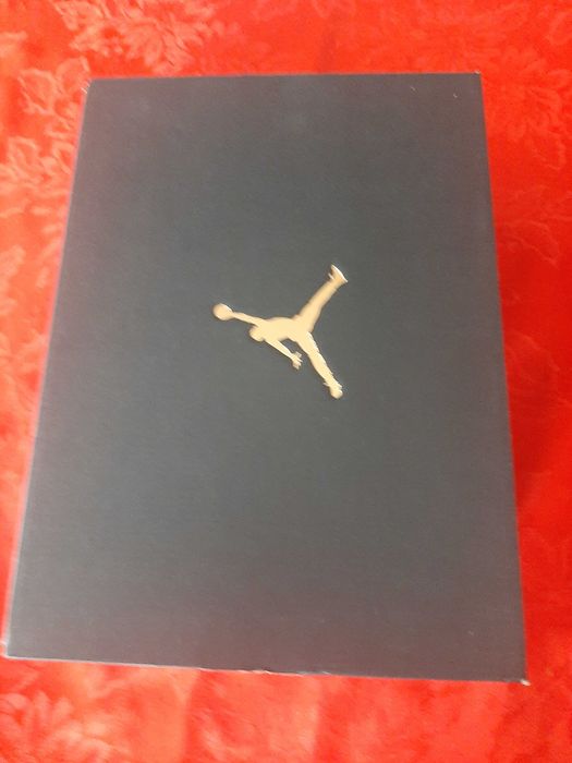 Маратонки Air Jordan 40номер