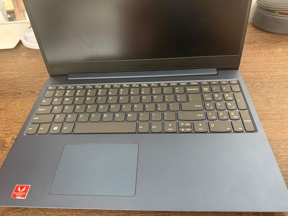 Laptop Lenovo IdeaPad 330S-15ARR - Ryzen 5, 12 GB RAM, HDD+SSD,
