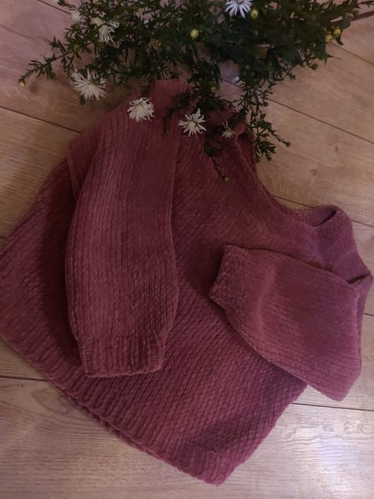 Продам пурпурно-розовый свитер!