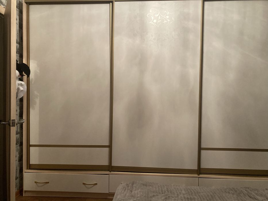 Шкаф купе продам срочно