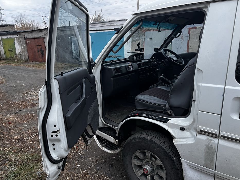 Митсубиси Делика