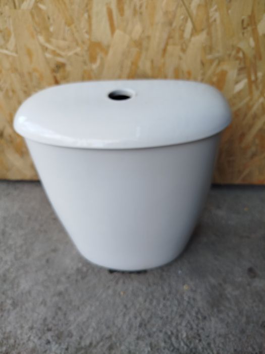 Бачок унитаза бу