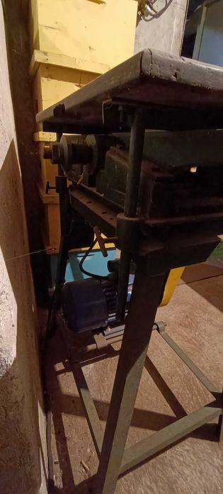 Заводски Абрихт Циркуляр 2 в 1 - за дървообработване и рязане.