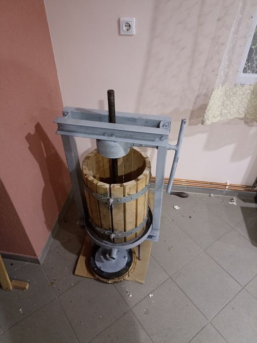 Presa teasc pentru struguri