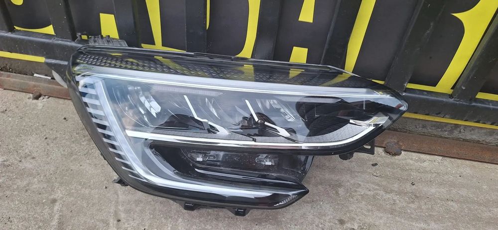 FAR DREAPTA RENAULT MEGANE 5