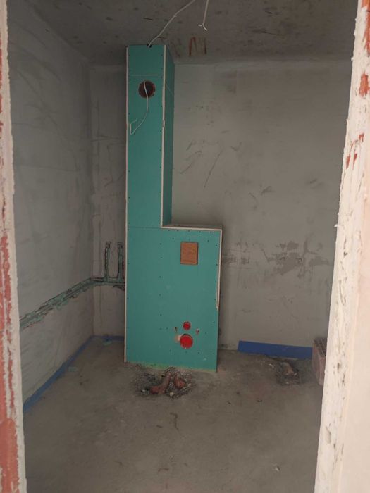 135 кв.м комфорт в „Розатера“, Казанлък – модерен дом с потенциал!