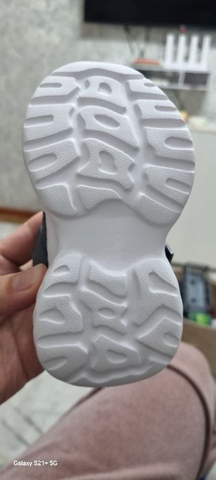 Детские кроссовки 22 размер