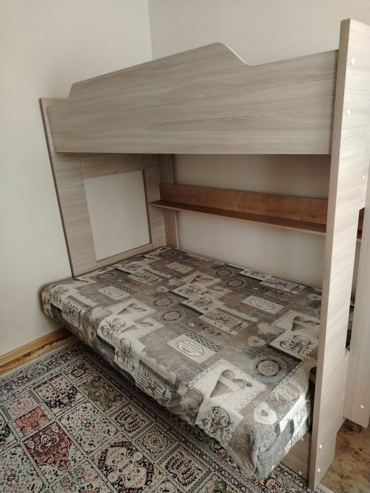 Двухъярусная кровать