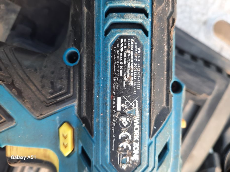 Пробивен винтоверт. Работещ