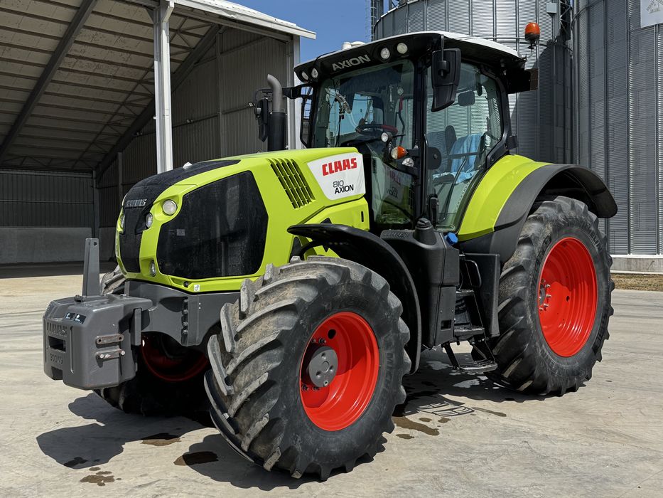 Claas Axion 810.