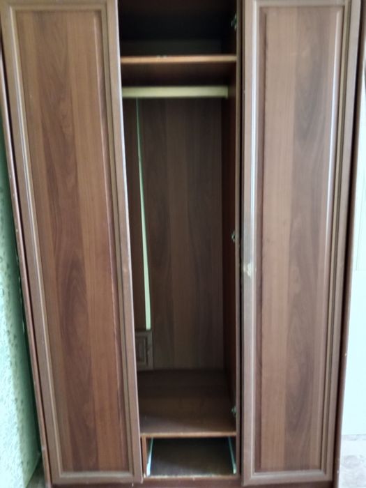 Продам шкаф 3-х дверный