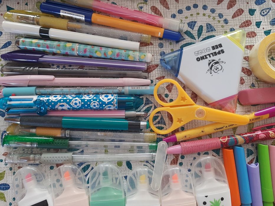 Лот от канцеларски пособия