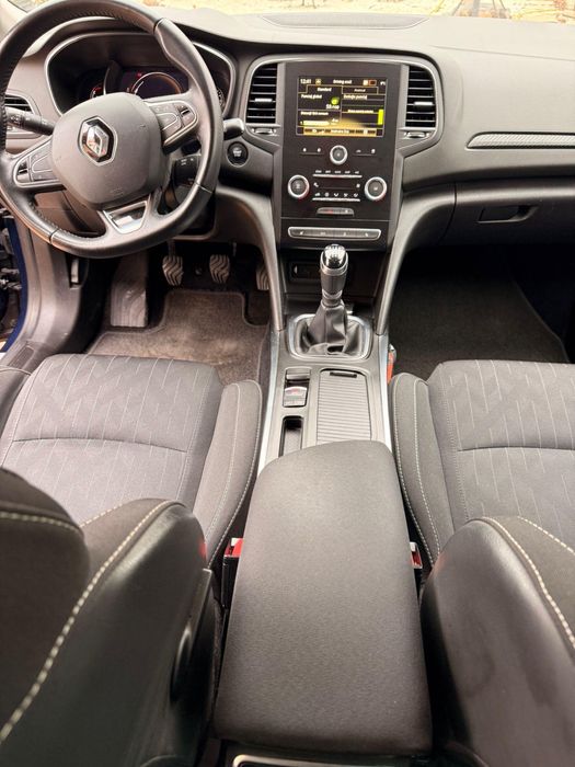 Renault Megane 4 —- an 2020