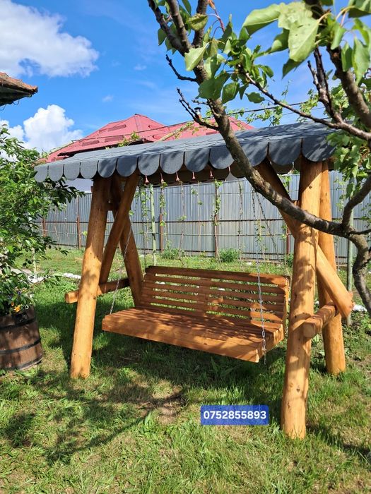 Leagăne rustice din lemn masiv pentru gradina și curte