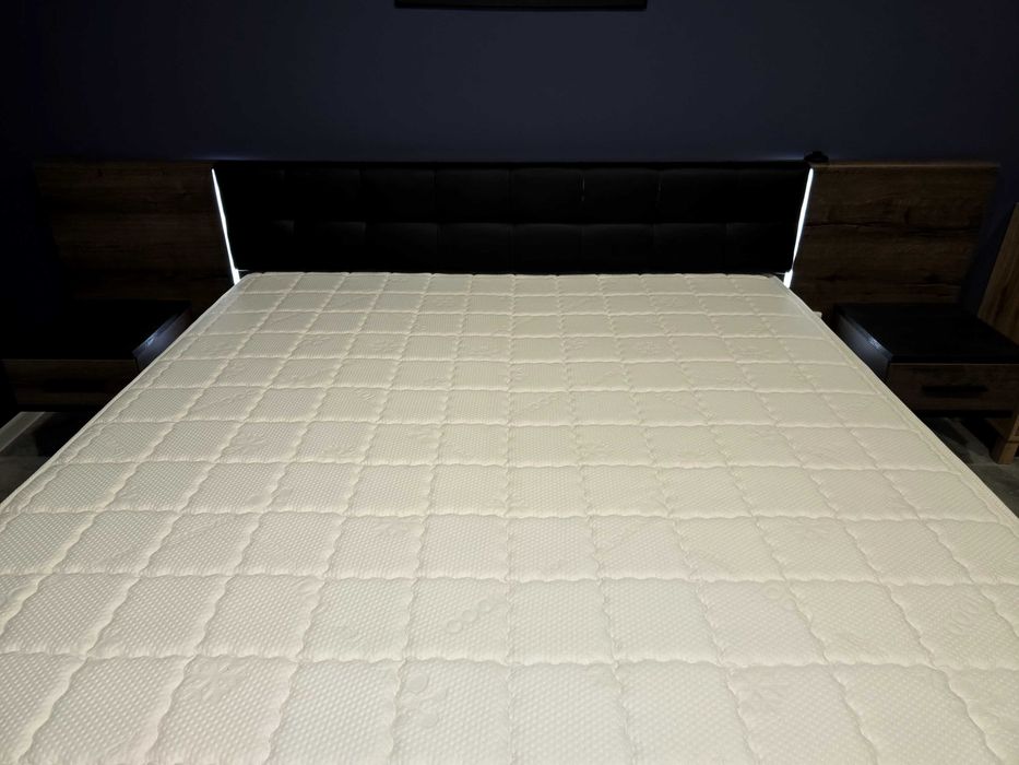 Легло 180/200 с нощни шкафчета 2 бр.  и осветление в Добрич