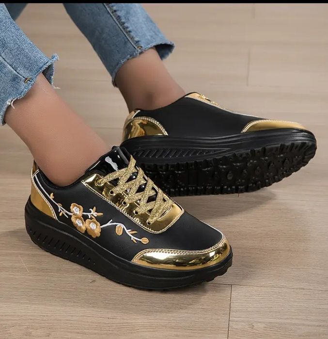 Обувь новая по 5000 тг.