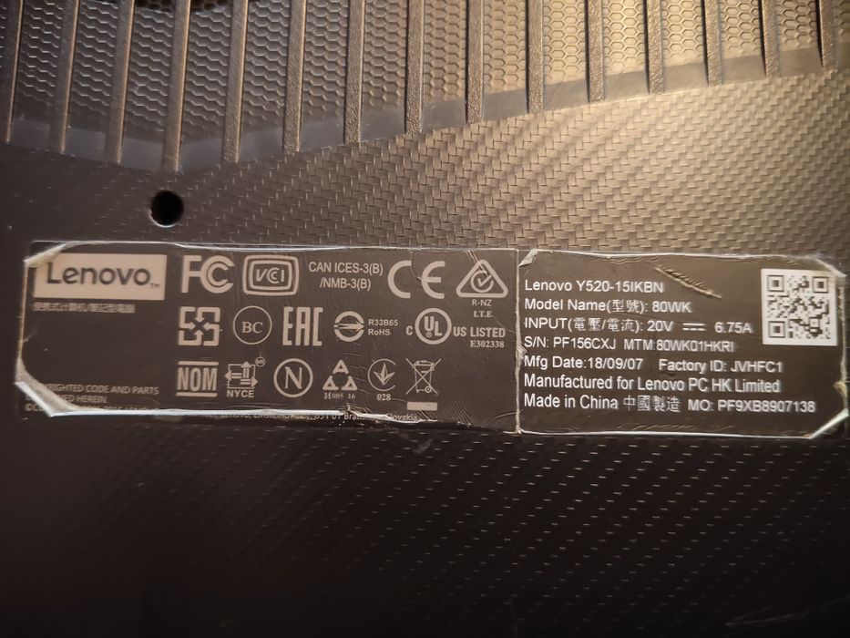 Dezmembrez laptop Lenovo