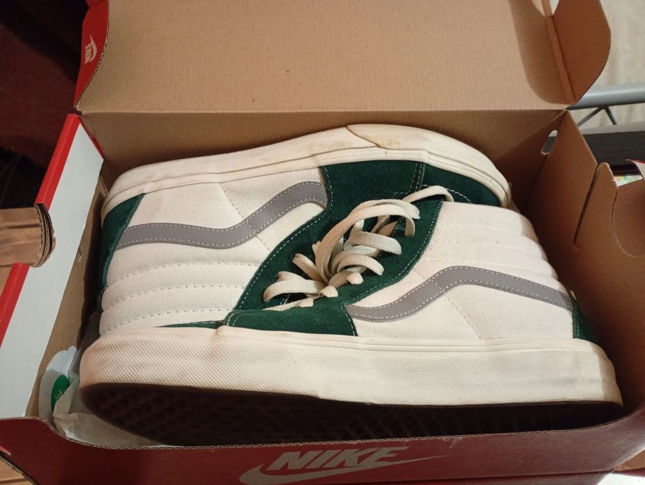 Adidași VANS impecabili