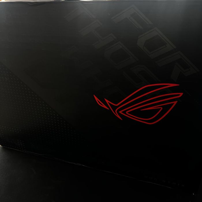 Asus ROG Strix G513R