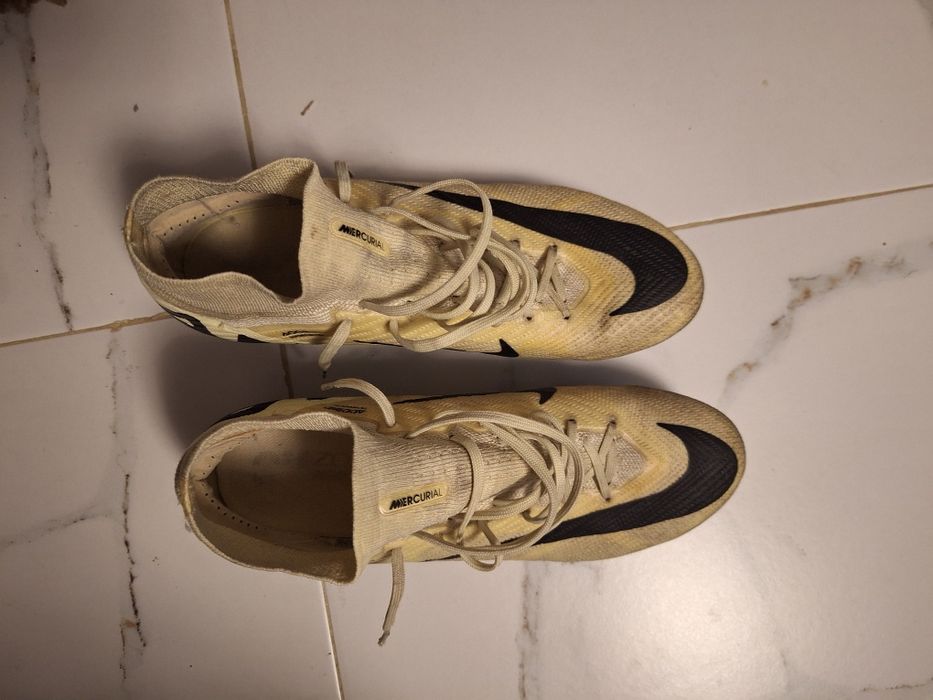 Vând ghete de fotbal profesionale(elite)