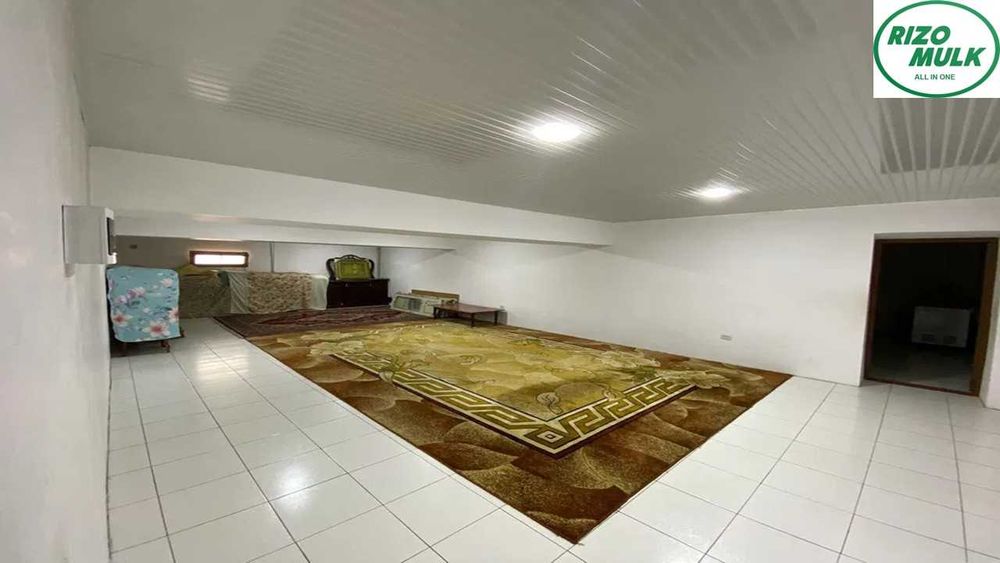 Назарбек почта якинида файзли ховли сотилади. NR494/44