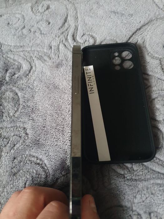 Vând iphone 12 pro in stare foarte bună