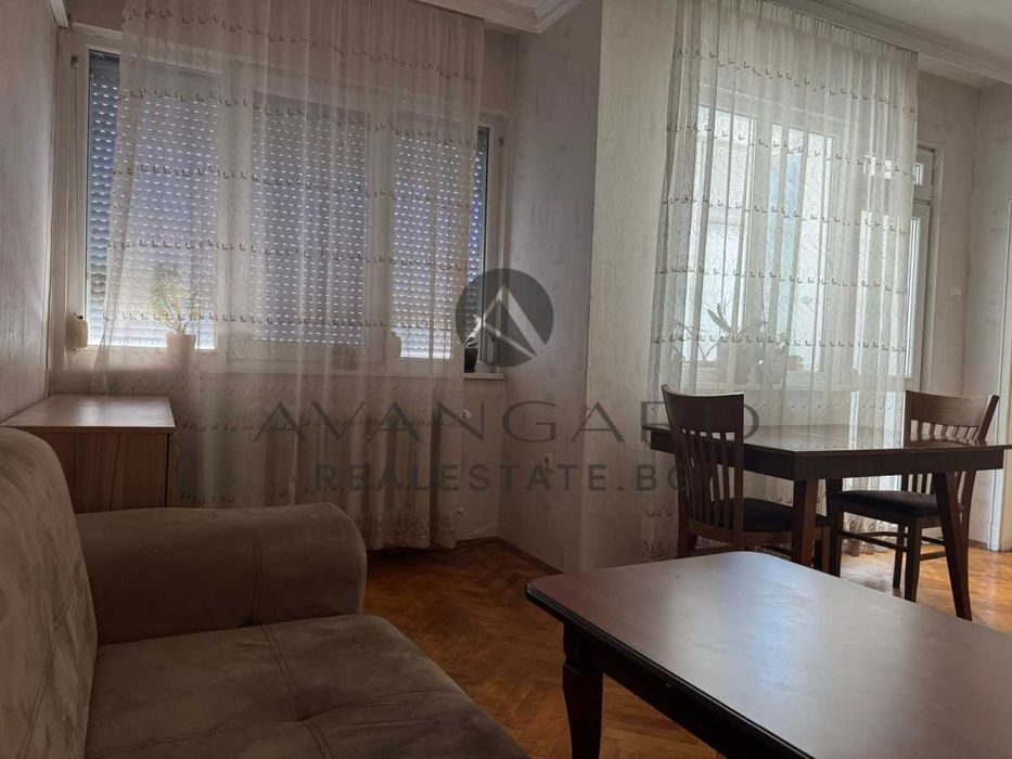 Продава се Многостаен апартамент в Пловдив, Христо Смирненски - 125 кв.м за 2000 €/кв.м - Снимка #1