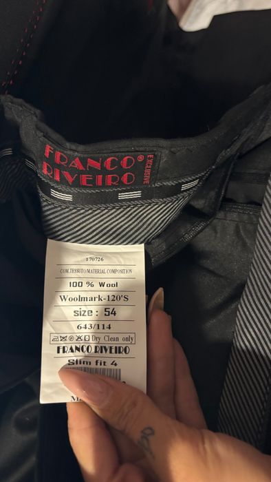 Костюм класически-черен носен на сватба