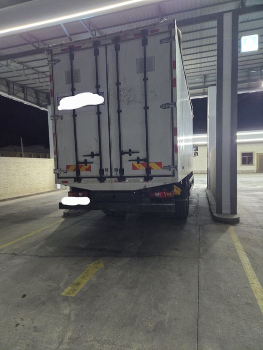 Shacman L 3000 bir most