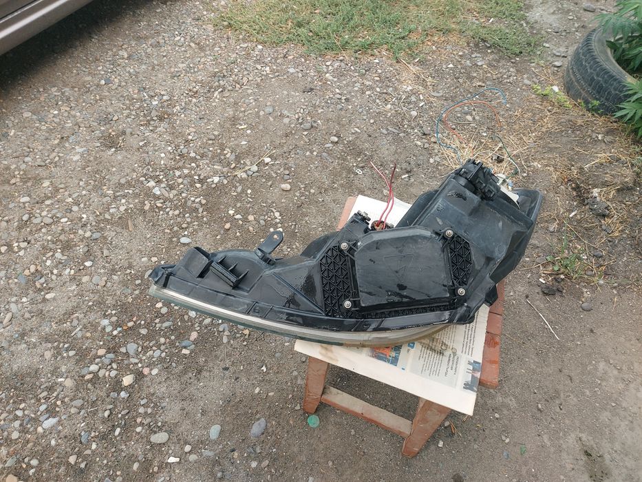 Оптика от Тайота естиме