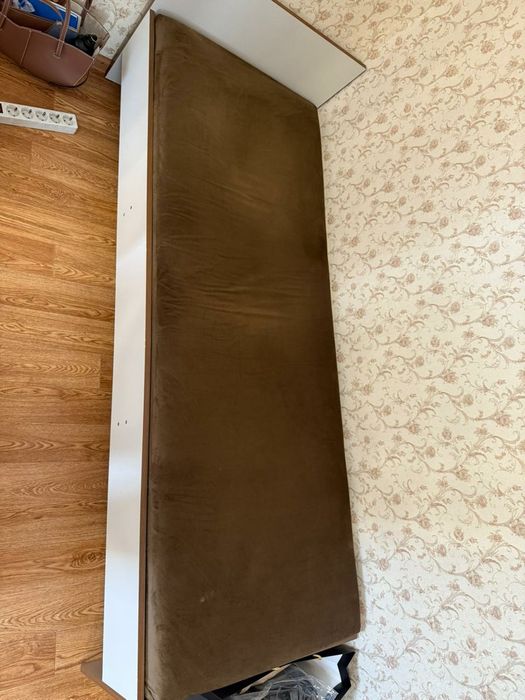 Продам кровать односпальная