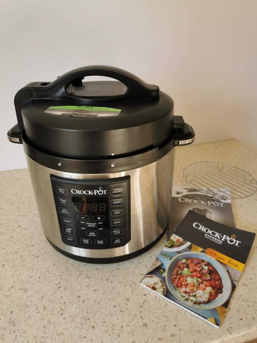Multicooker cu gatire sub presiune Crock-Pot Express CSC051X