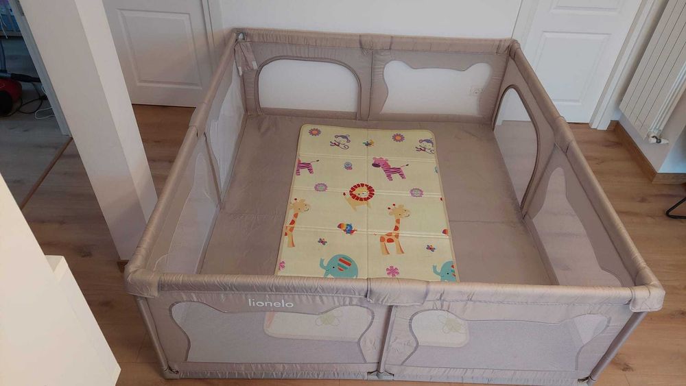 Tarc de joaca pentru copii - Lionelo Willow XL 180 x 200, compact, Grey Concrete