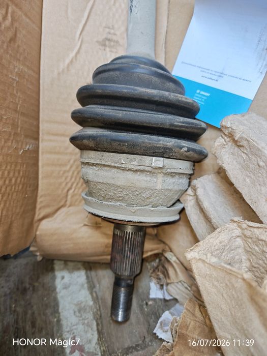 Продам привод на volkswagen Т-5