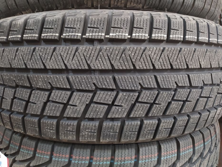 Rapid 235/60R18 Ice Knight