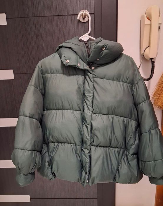 Дамско яке Mango;